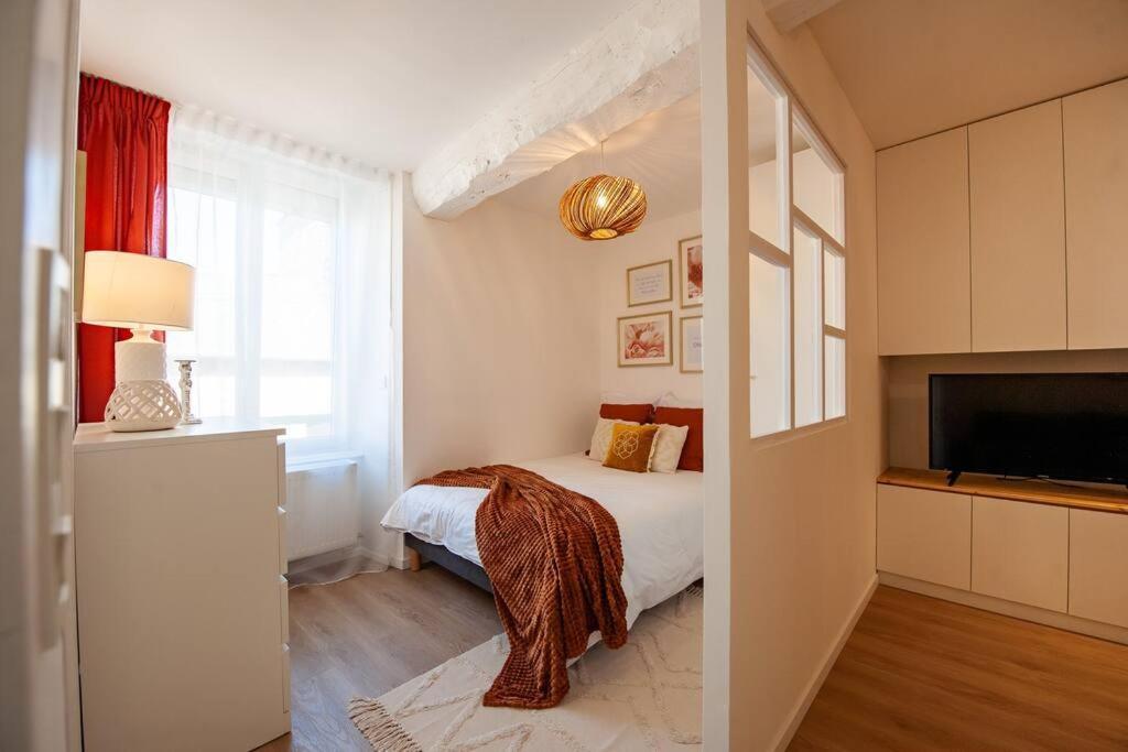 Le Cocoon - Appartement Dans Maison Du Xviieme Siecle Fougères Buitenkant foto
